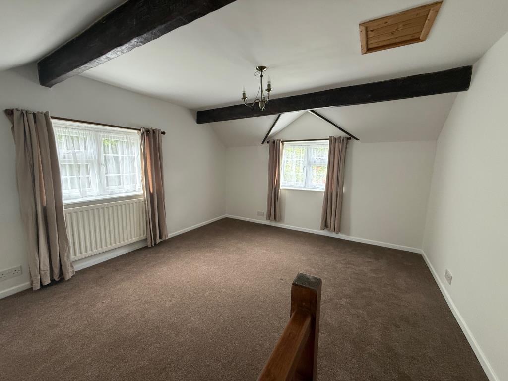 Lot: 150 - PERIOD COTTAGE FOR IMPROVEMENT - Main bedroom area